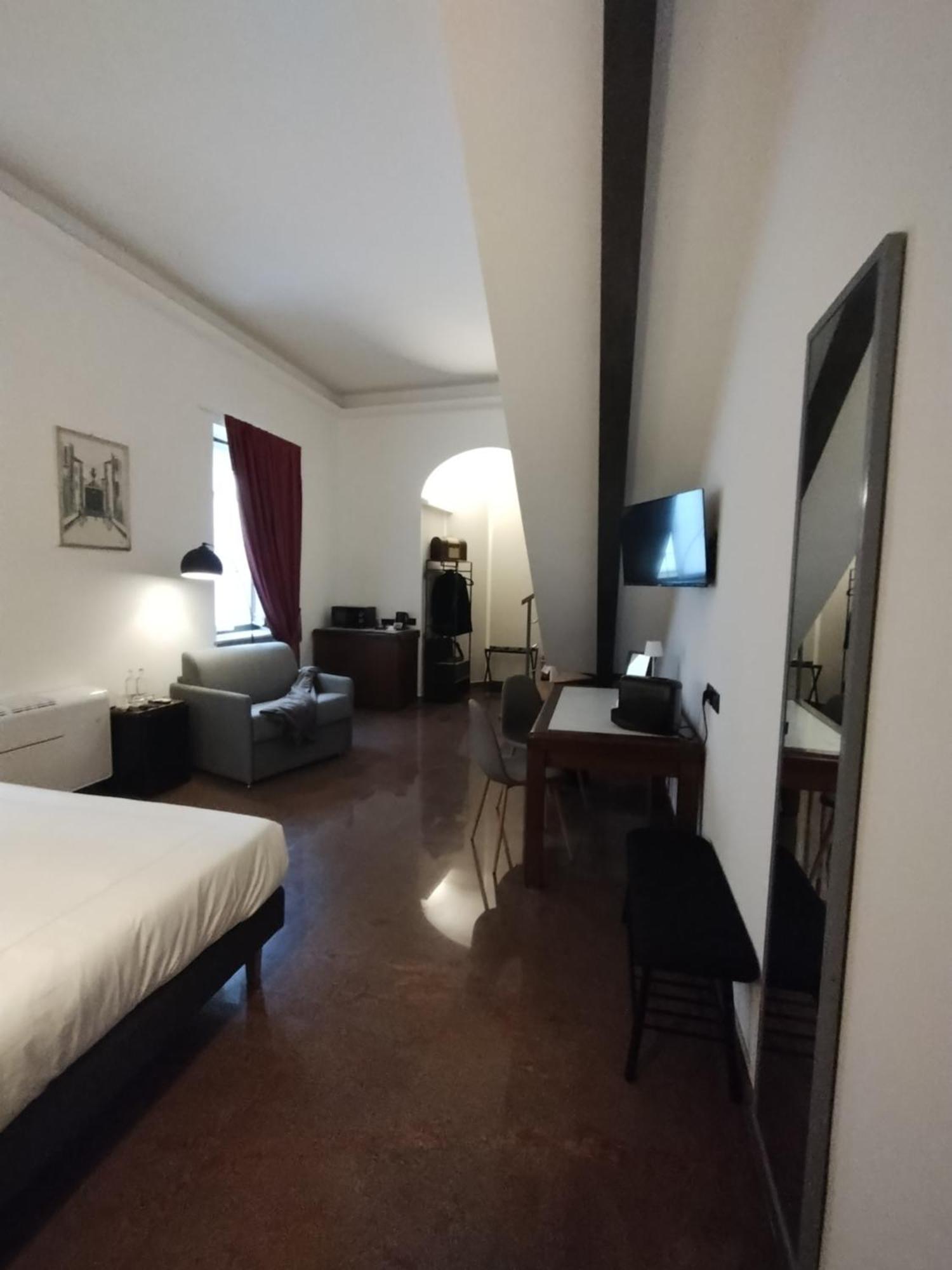 Palazzo Cusani Charming Rooms ヴェルチェッリ エクステリア 写真
