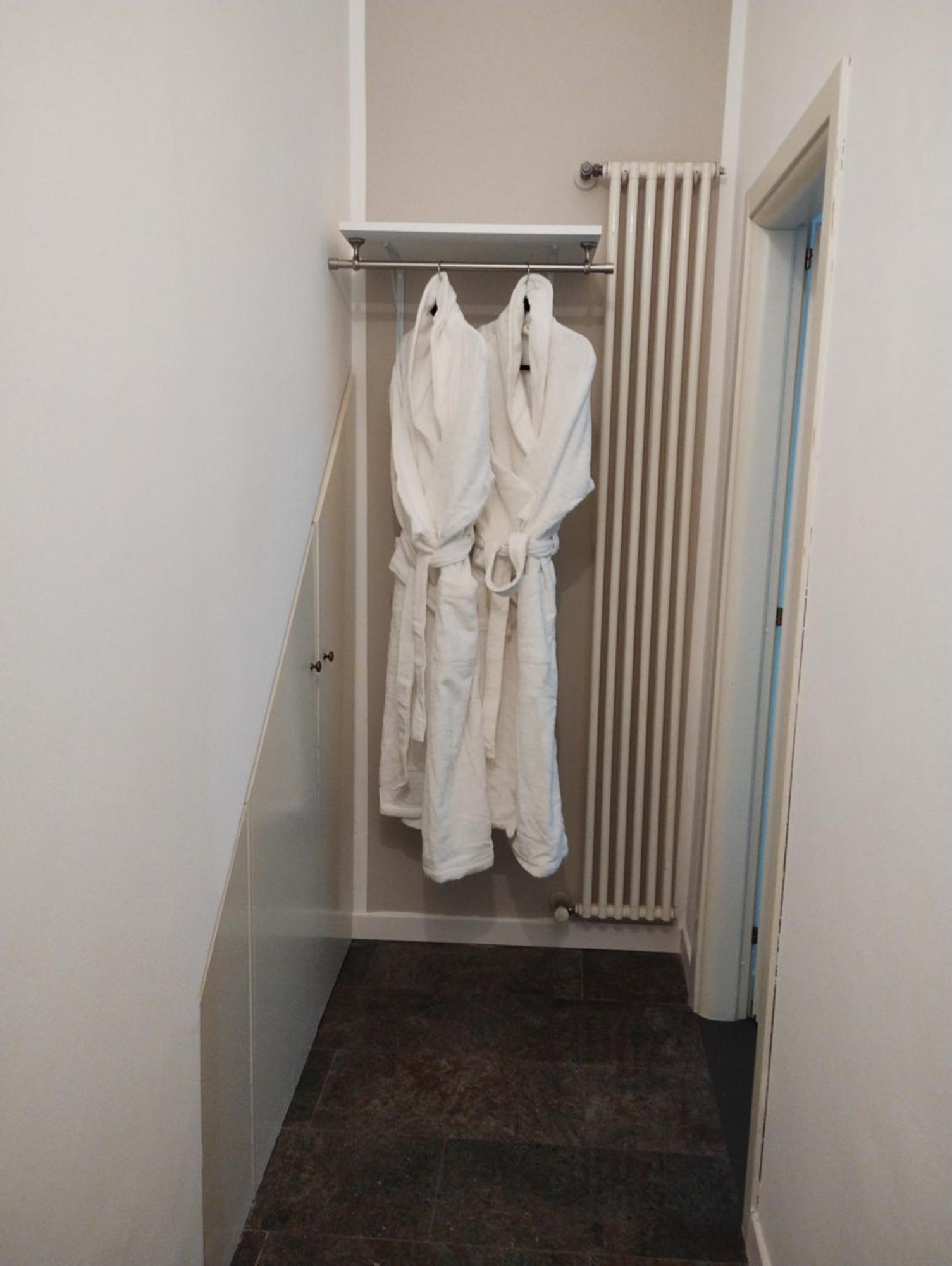 Palazzo Cusani Charming Rooms ヴェルチェッリ エクステリア 写真