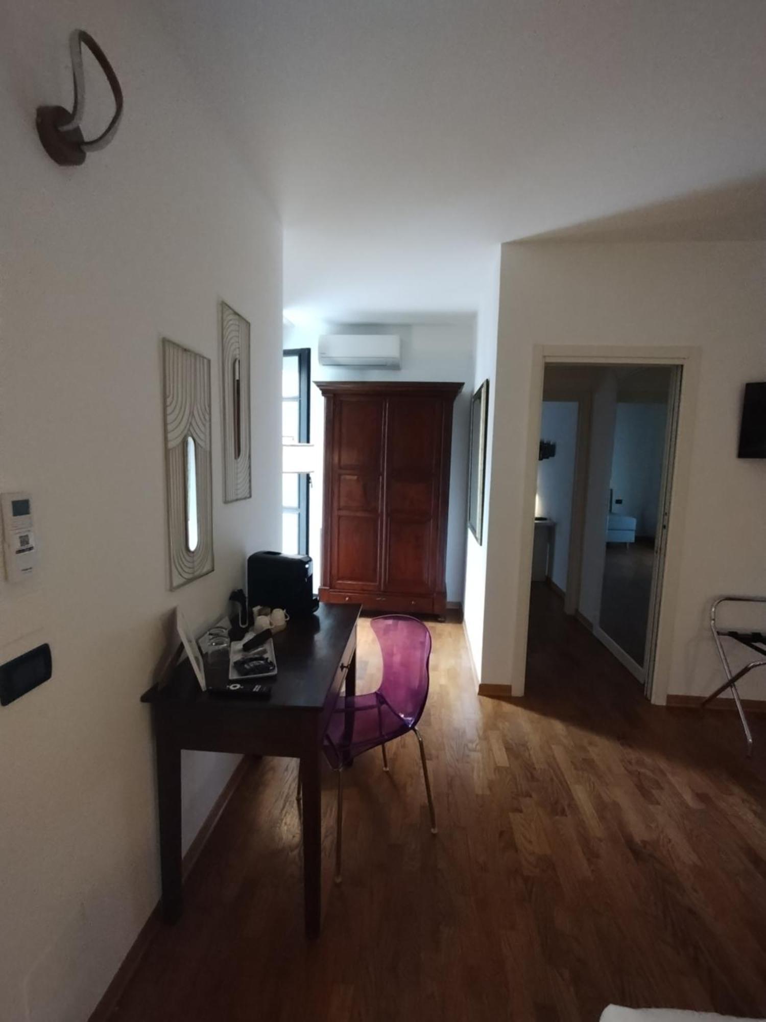 Palazzo Cusani Charming Rooms ヴェルチェッリ エクステリア 写真