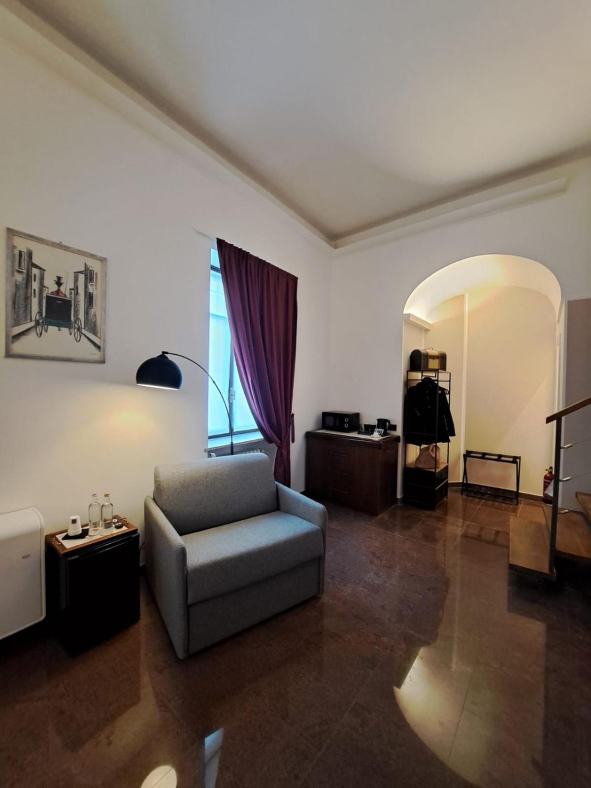 Palazzo Cusani Charming Rooms ヴェルチェッリ エクステリア 写真